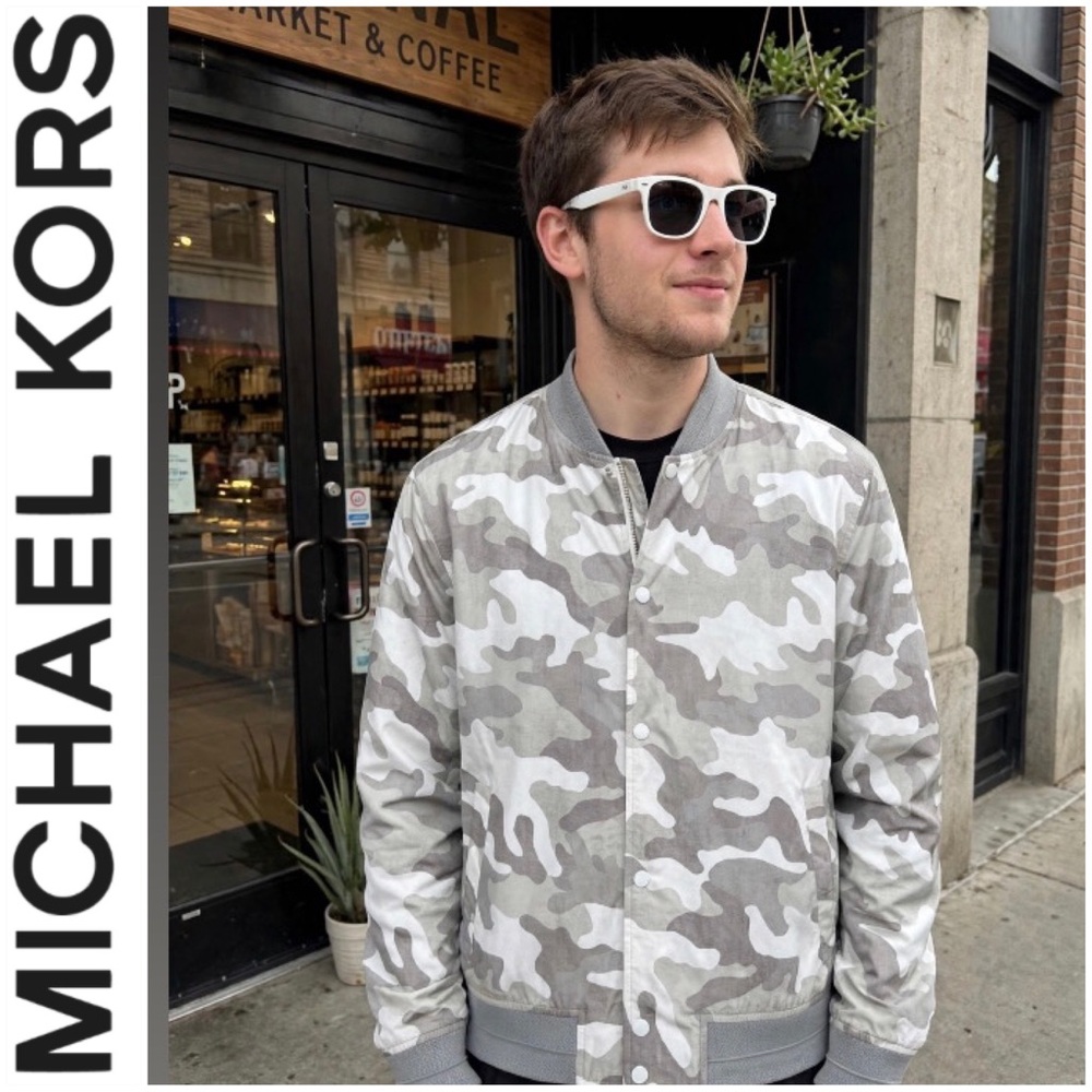 ❤️Michael Kors Men's Gray & White Camouflage Bomber Jacket
